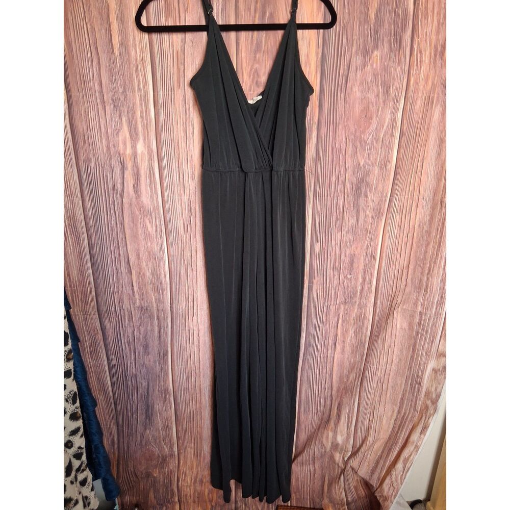 Standard black strappy v neck jumper size medium